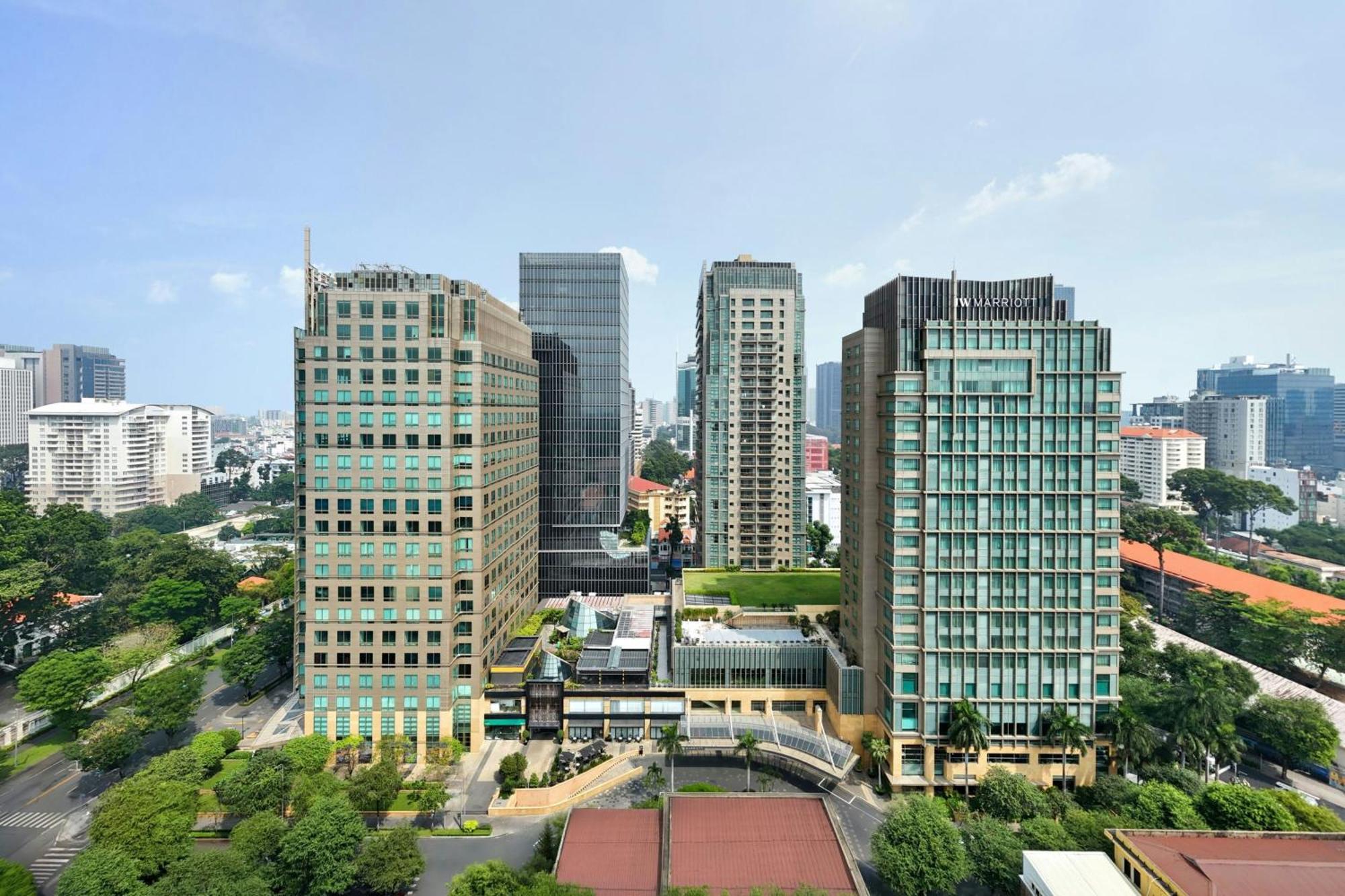 Jw Marriott Hotel And Suites Saigon Хошимин Экстерьер фото